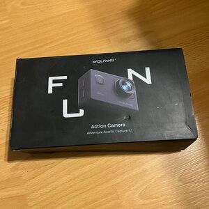 Wolfang GA100 Black Action Camera and Mic 4K/30 FPS Ultra HD 40M waterproof